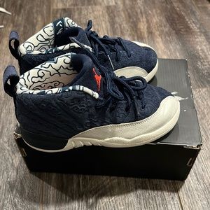 Toddler air Jordan 12 size 10 toddler